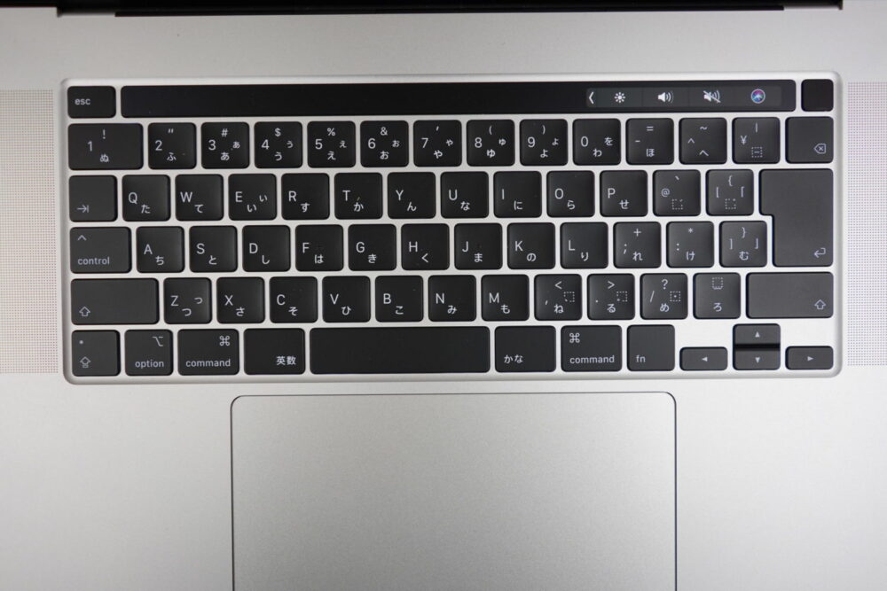 MacBook Pro 16インチと15インチを比較してみた｜カメラレンタル