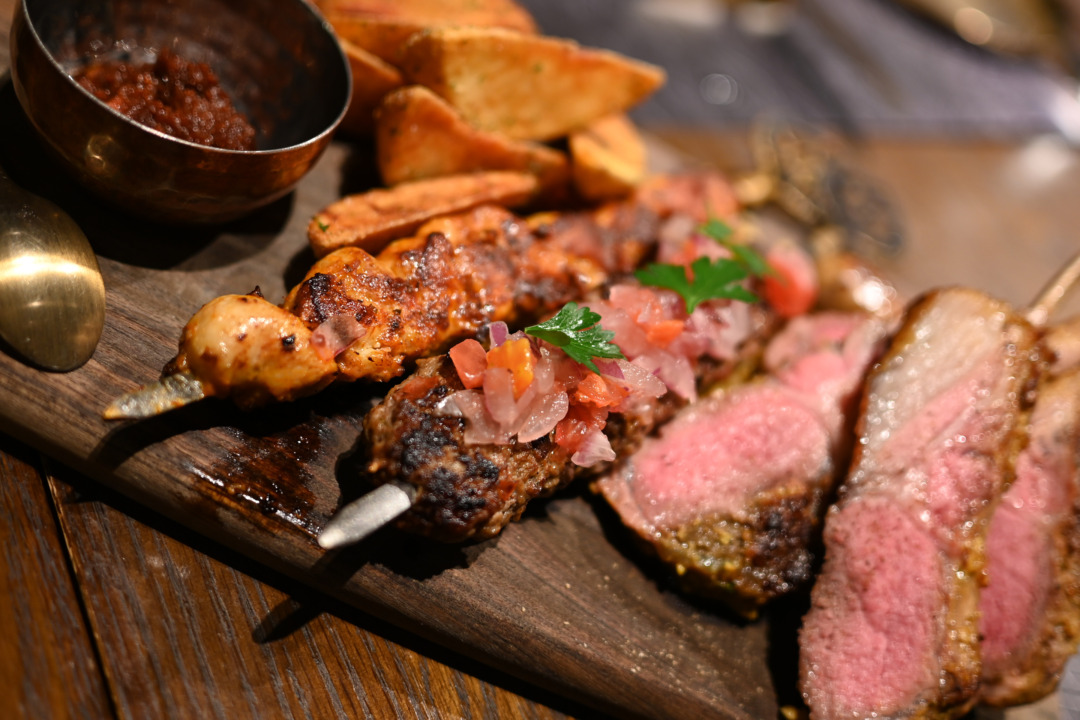 NIKKOR Z DX 24mm f/1.7で撮影した作例　焼き鳥