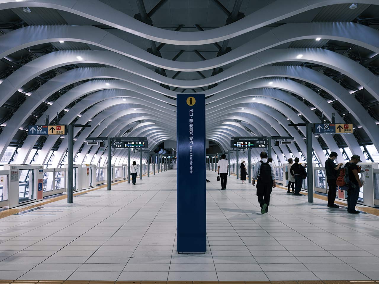 F4 �@SS1/125�@ISO640�@ PROVIA�@4:3