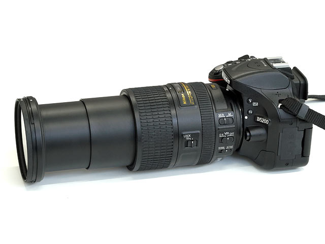 D5200 + AF-S DX NIKKOR 18-300mm f/3.5-5.6G ED VR 300mmフード無